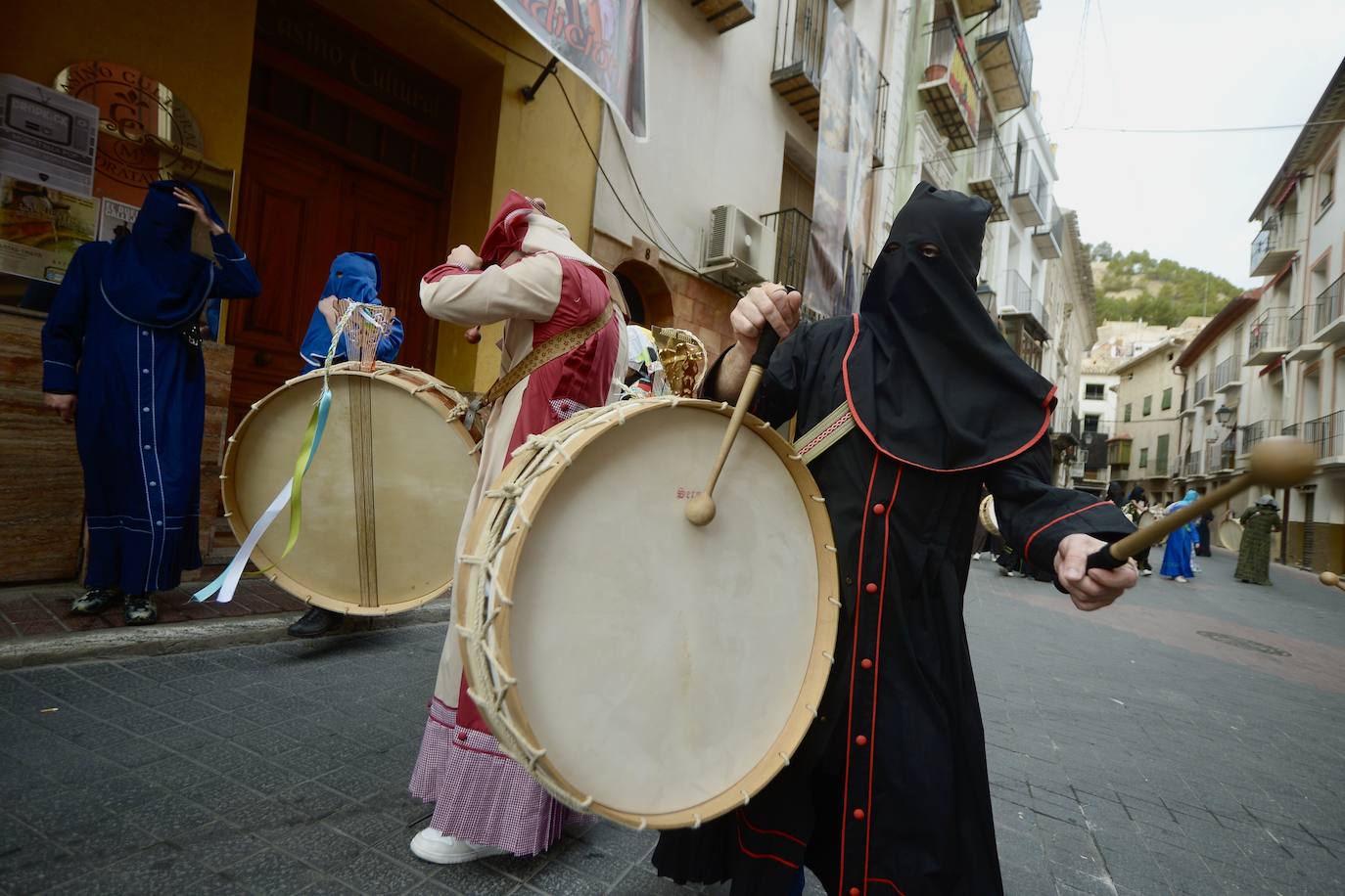 Los tambores toman las calles de Moratalla en Jueves Santo