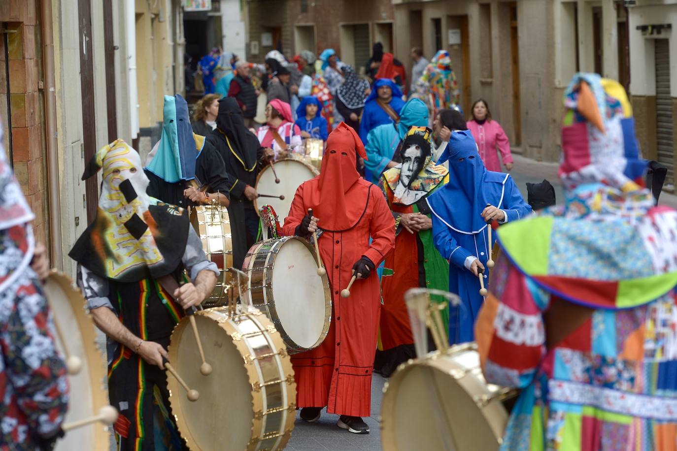 Los tambores toman las calles de Moratalla en Jueves Santo