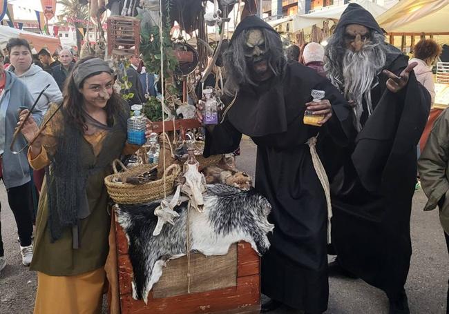 Mercado de época de La Manga. Música en vivo, atracciones y artesanos se dan cita en el Puerto Tomás Maestre.