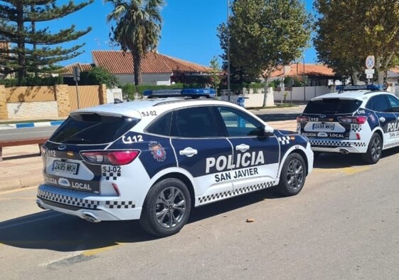 Un coche patrulla de la Policía Local de San Javier.
