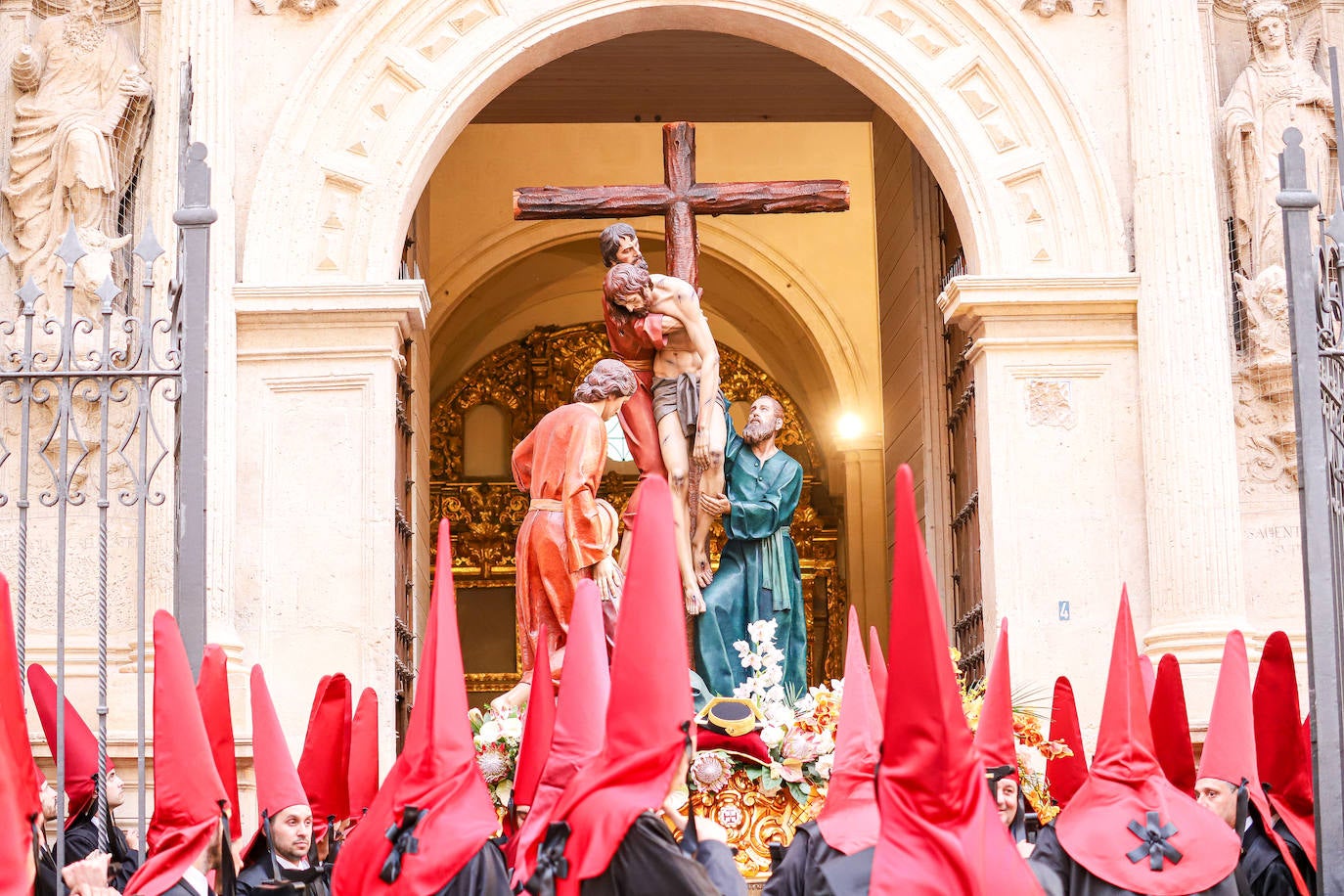 Las cofradías de la Misericordia, de Servitas y del Santo Sepulcro cierran el Viernes Santo