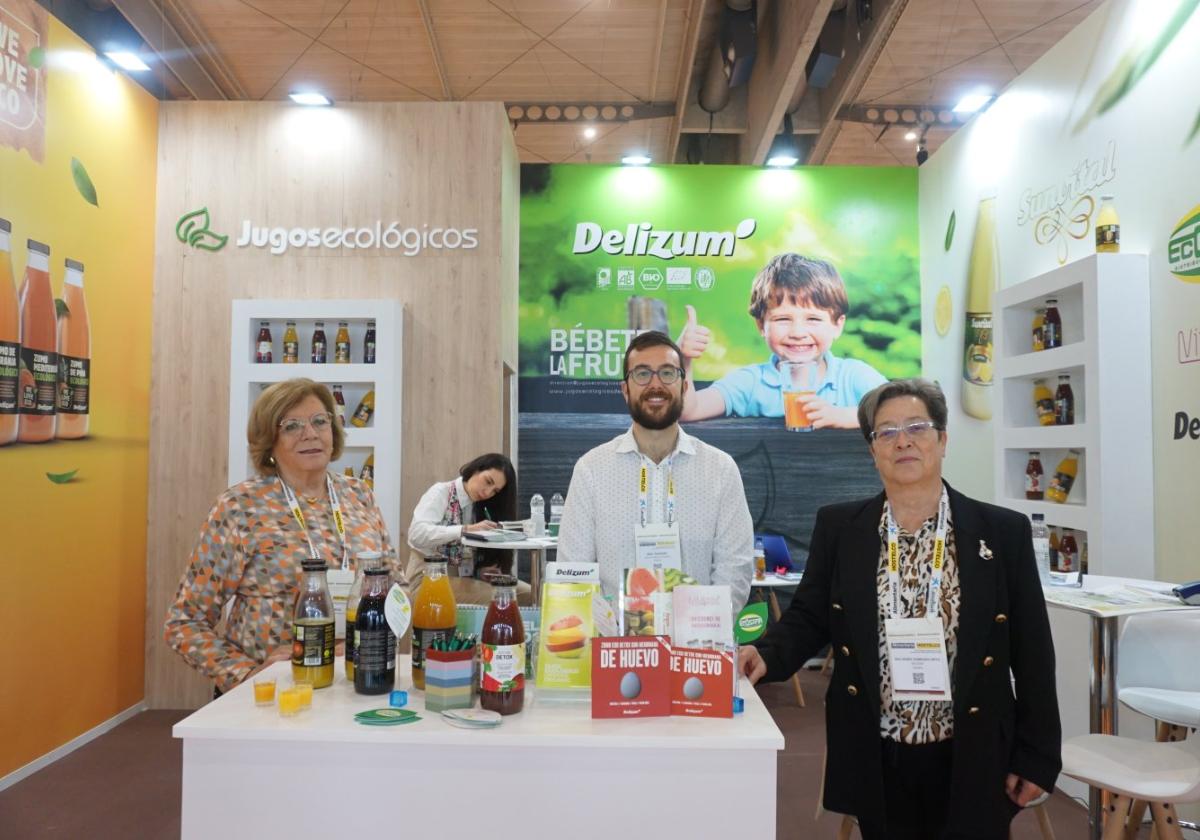 Equipo de Jugos Ecológicos de Murcia en Alimentaria.