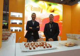 José Gómez y Eusebio Gómez, responsables del estand de Emily Foods en la Feria Alimentaria.