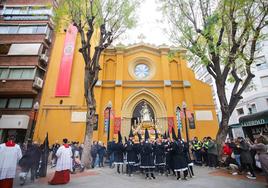 Procesiones del Yacente y la Caridad en Murcia, en imágenes