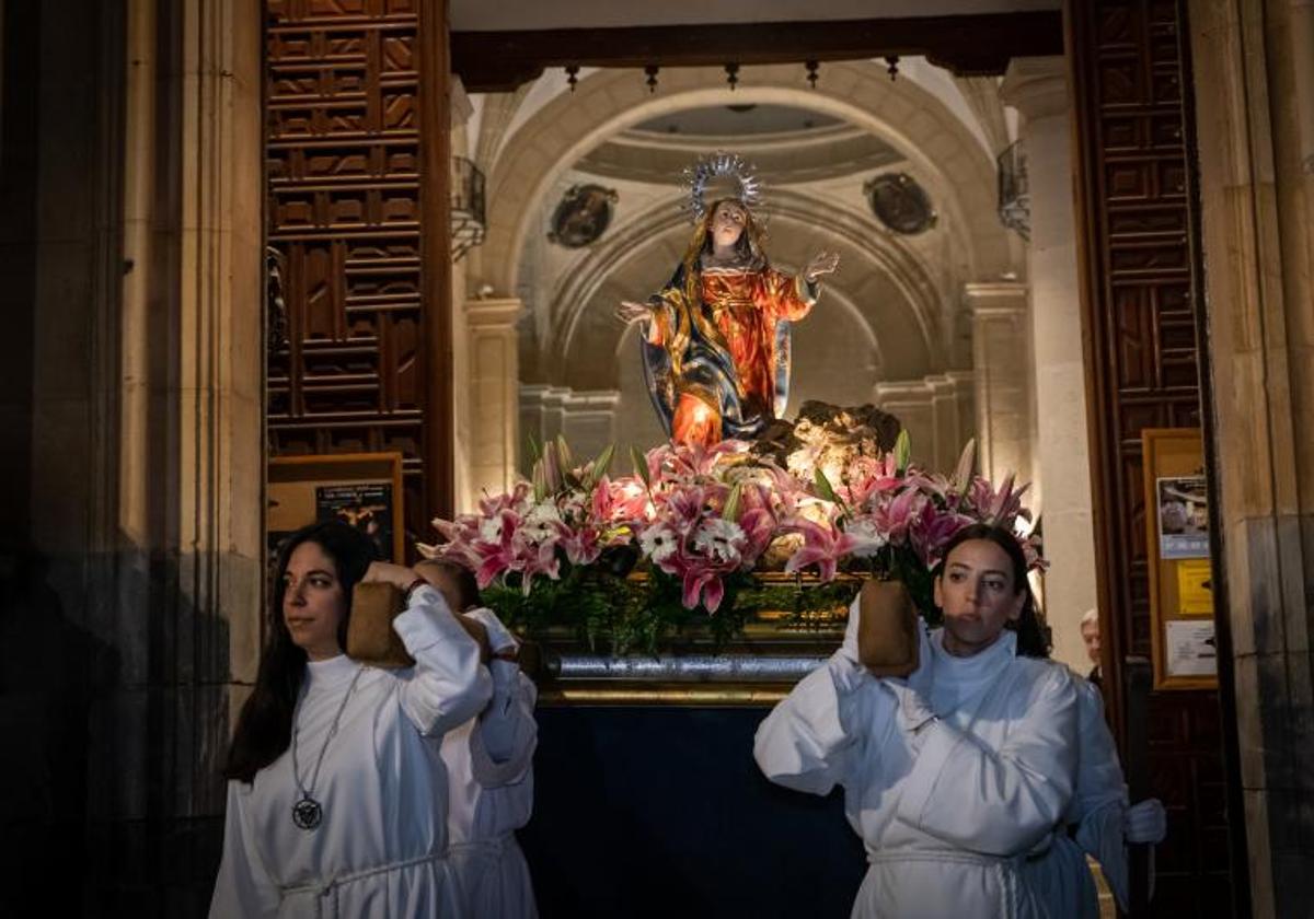 Las imágenes de la procesión de la Resurrección en Orihuela