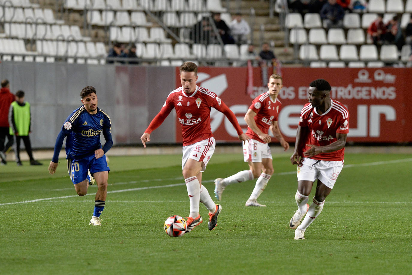 La victoria del Real Murcia frente al Recreativo Granada, en imágenes