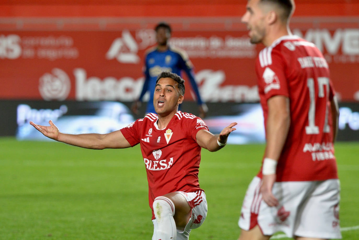 La victoria del Real Murcia frente al Recreativo Granada, en imágenes