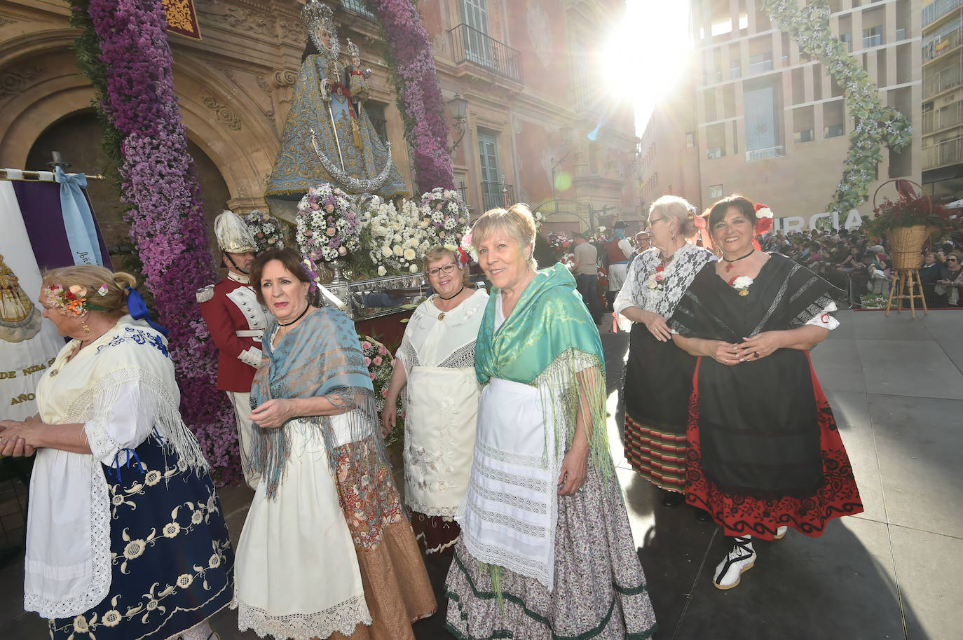 Las imágenes de la ofrenda floral a la Virgen de la Fuensanta