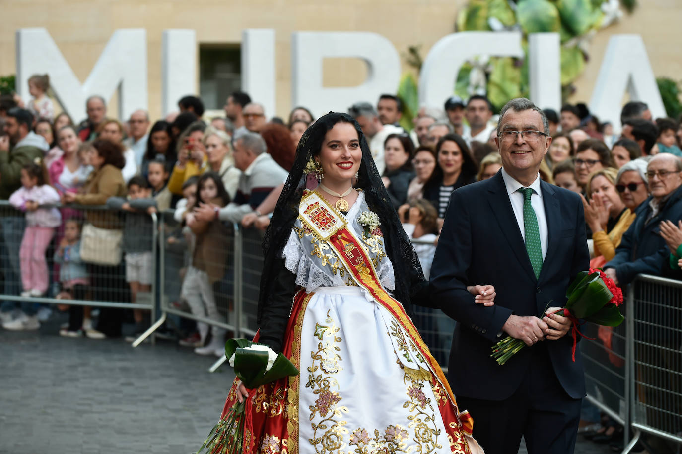 Las imágenes de la ofrenda floral a la Virgen de la Fuensanta