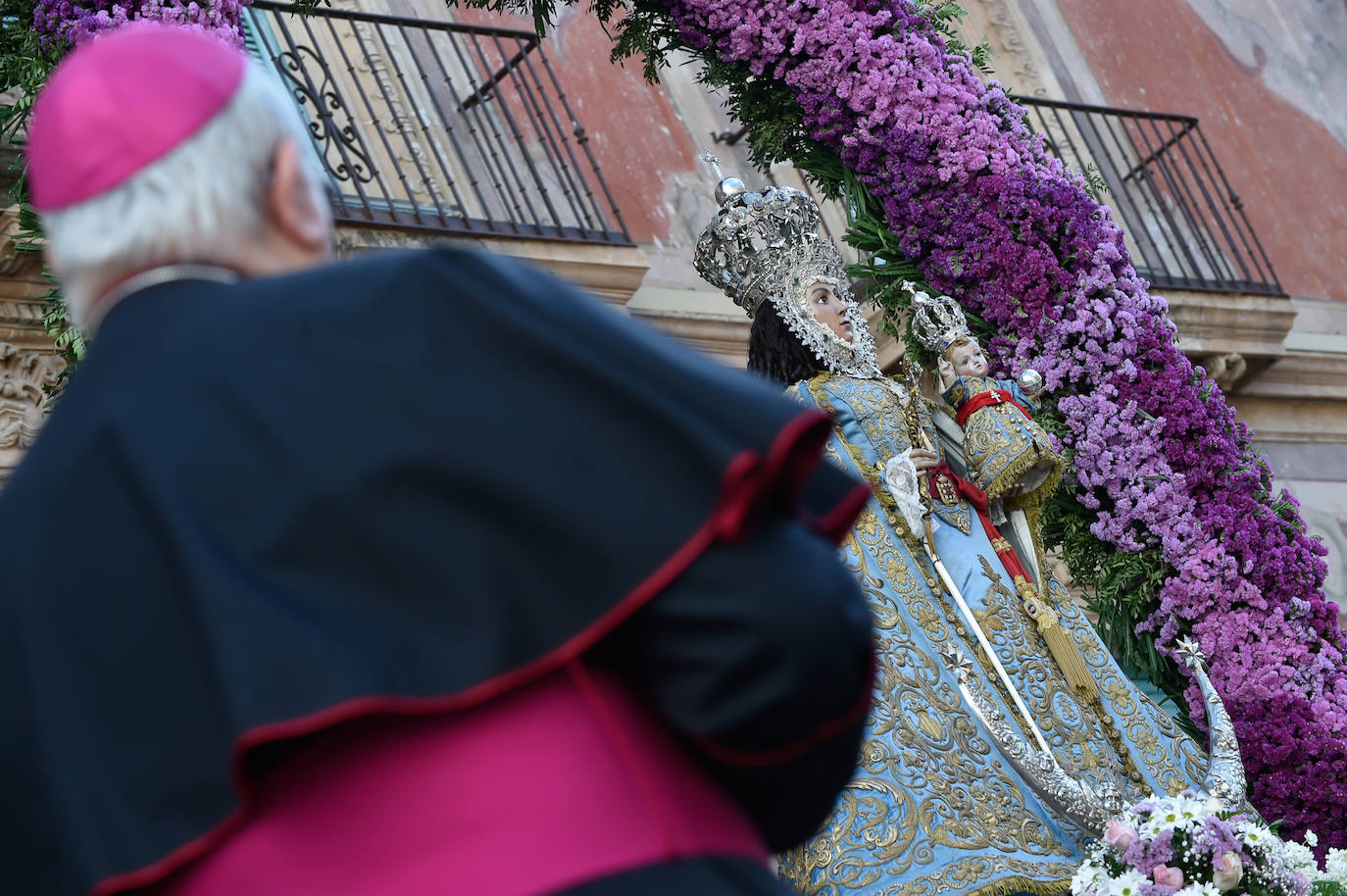 Las imágenes de la ofrenda floral a la Virgen de la Fuensanta