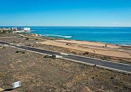 Vista aérea de los terrenos de Cala Mosca, el último kilómetro virgen del litoral oriolano.