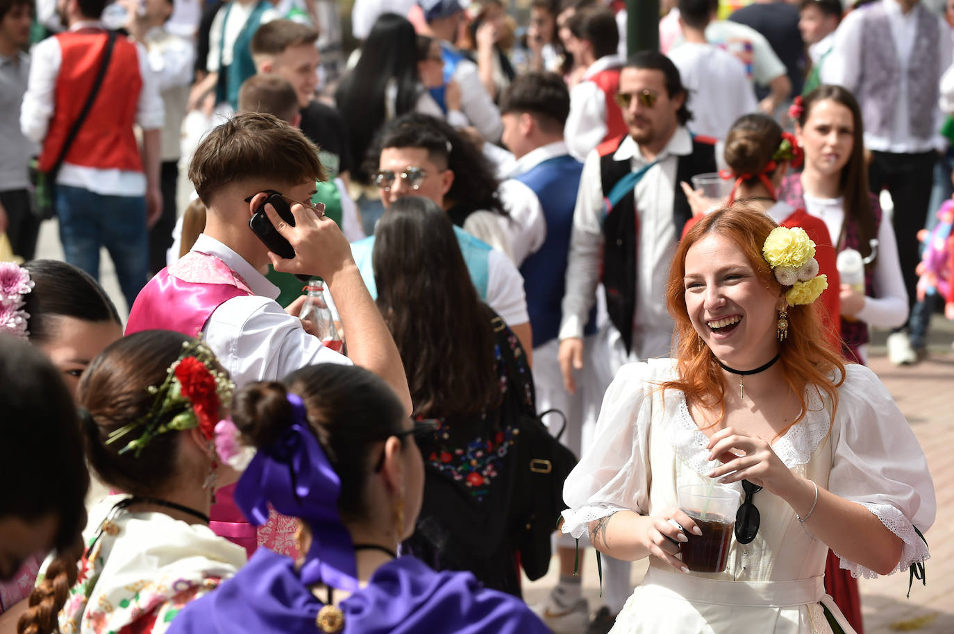 Las calles de Murcia rebosan en el Bando de la Huerta