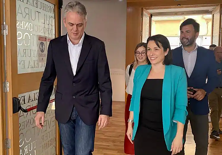 Visita del conseller de Vivienda en la que se anunció el desbloqueo de la subvención para el Museo Arqueológico, en junio de 2022.