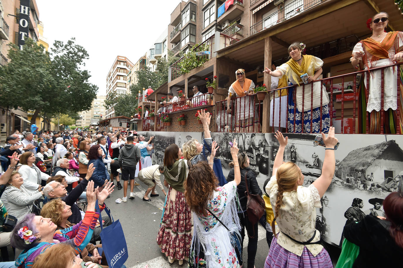 El desfile del Bando de la Huerta, en imágenes