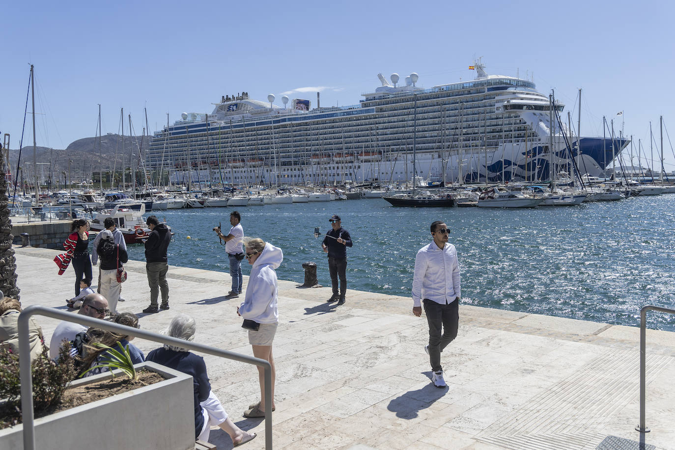 Gran afluencia de turistas en Cartagena