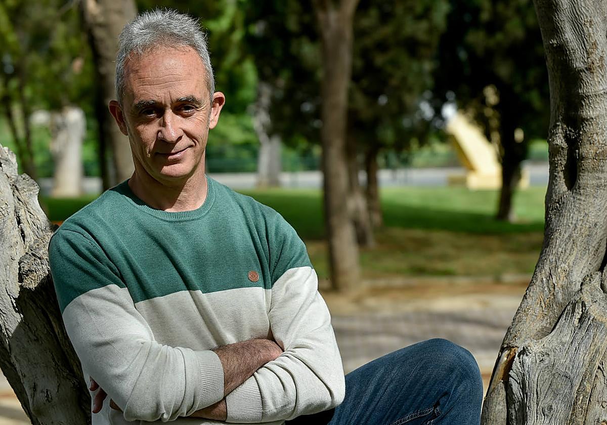 Rafael Balanzá, en el Jardín Miguel Ángel Blanco de Puente Tocinos.
