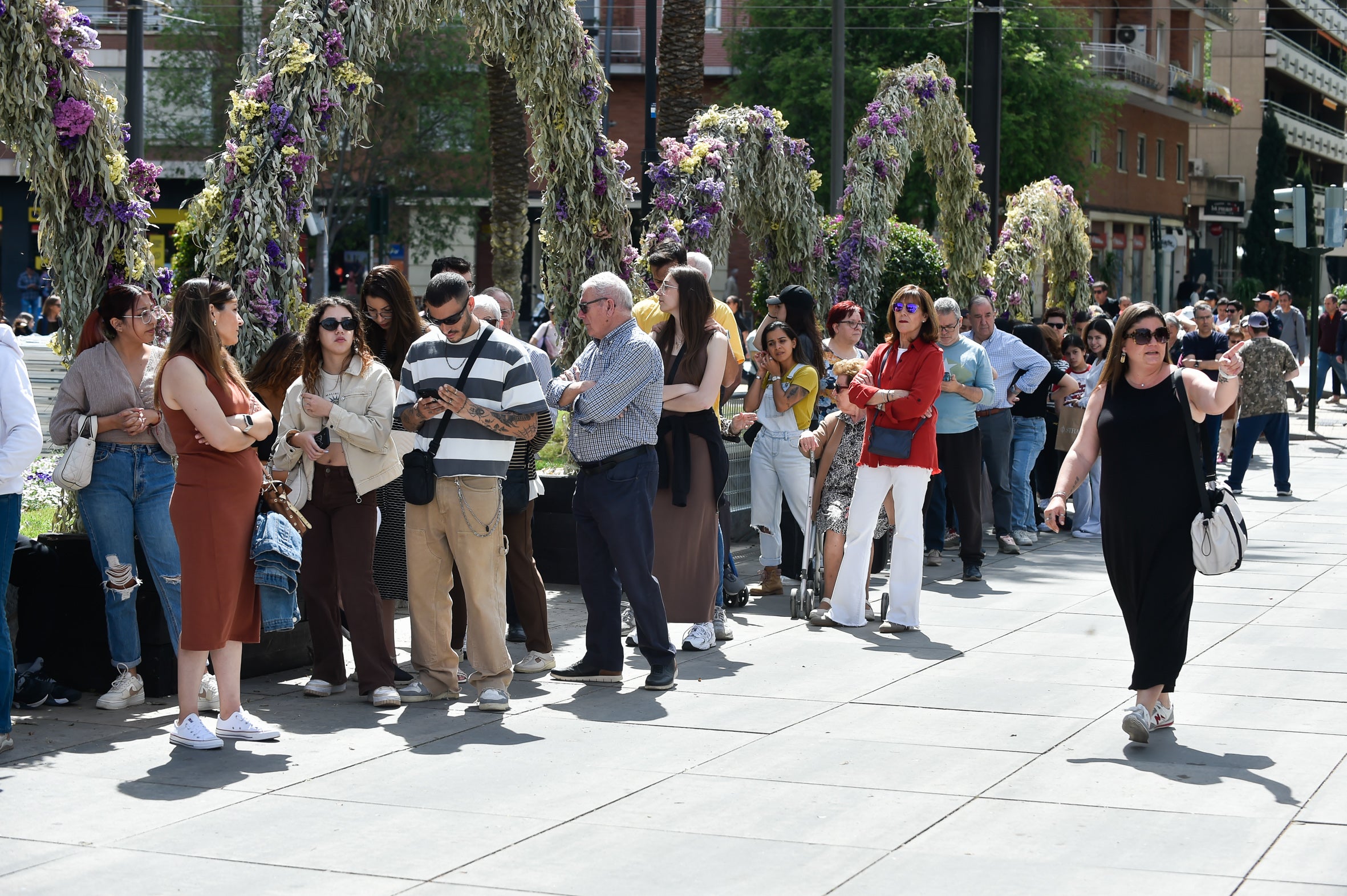 El reparto de pasteles de carne en la Circular, en imágenes