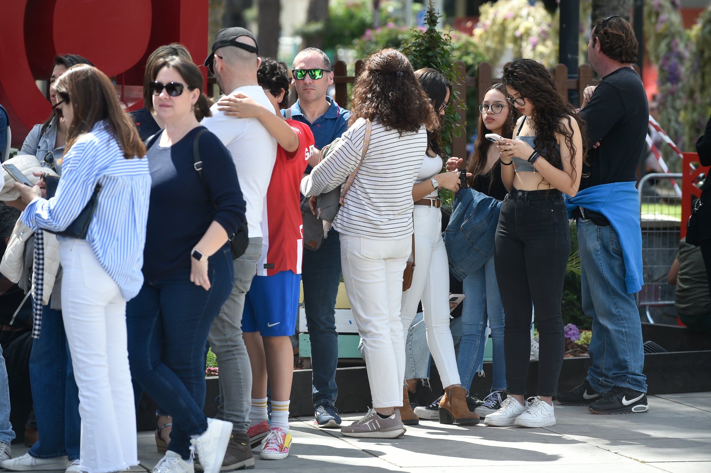 El reparto de pasteles de carne en la Circular, en imágenes