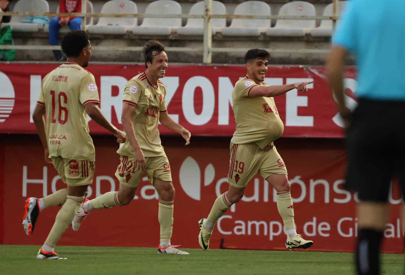 La victoria del Real Murcia frente al Algeciras, en imágenes