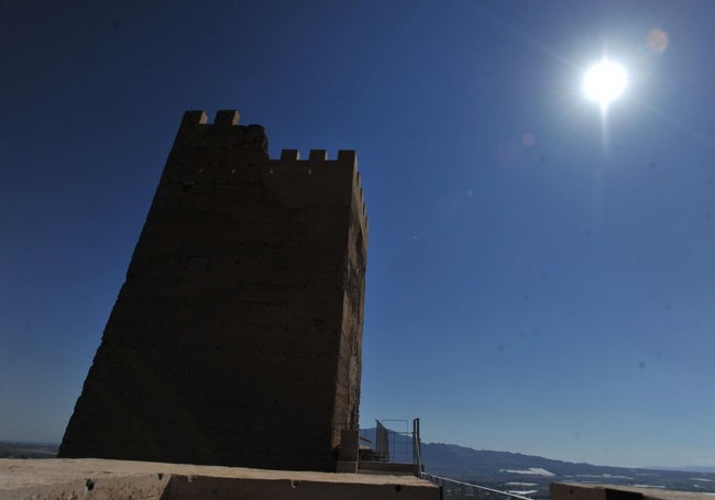 Torre del homenaje del castillo de Alhama.