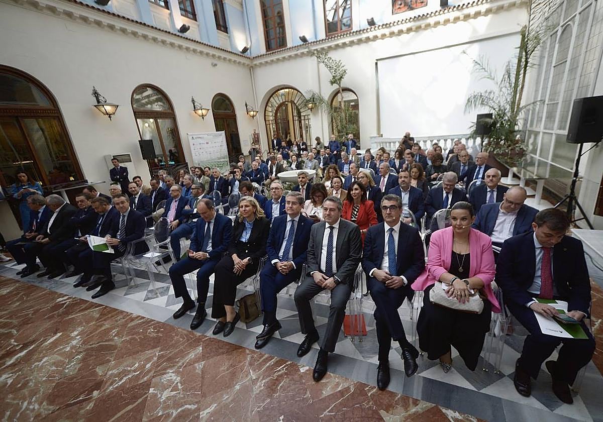 Foro de Agrupal &#039;100 años de industria alimentaria en la Región. Dimensión económica y empresarial&#039;, en imágenes