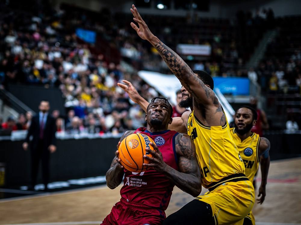 Las imágenes de la victoria del UCAM CB ante el Riesen