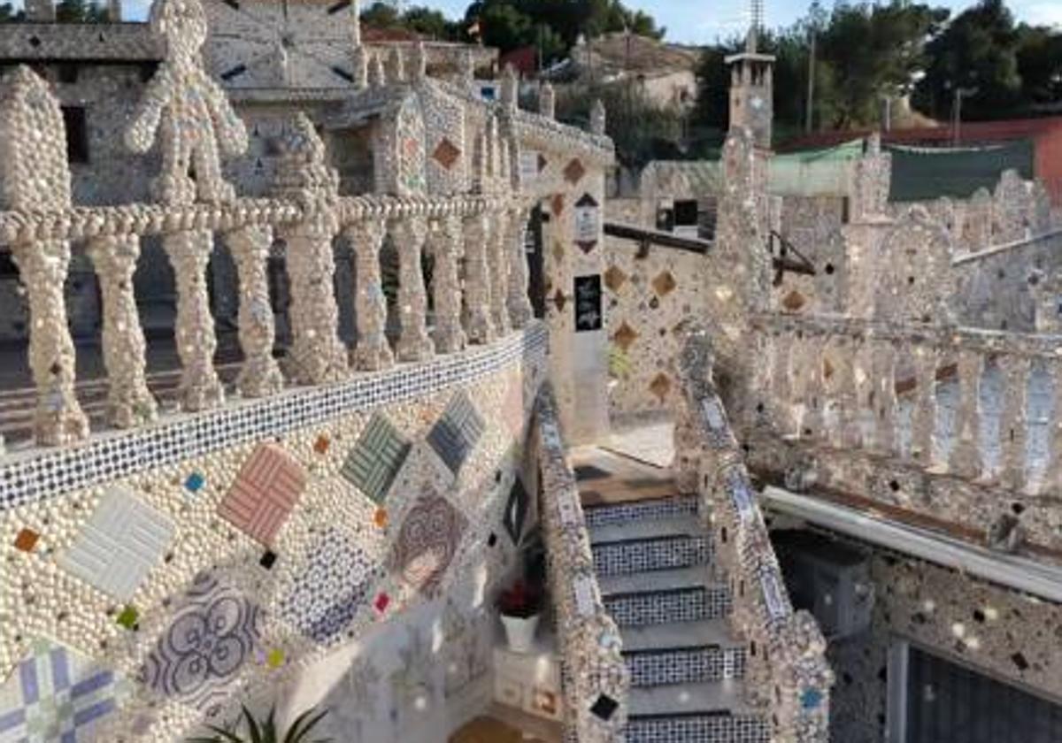 Este es el pueblo de la Vega Baja en la que podrás visitar una casa que parece sacada de un cuento de hadas.