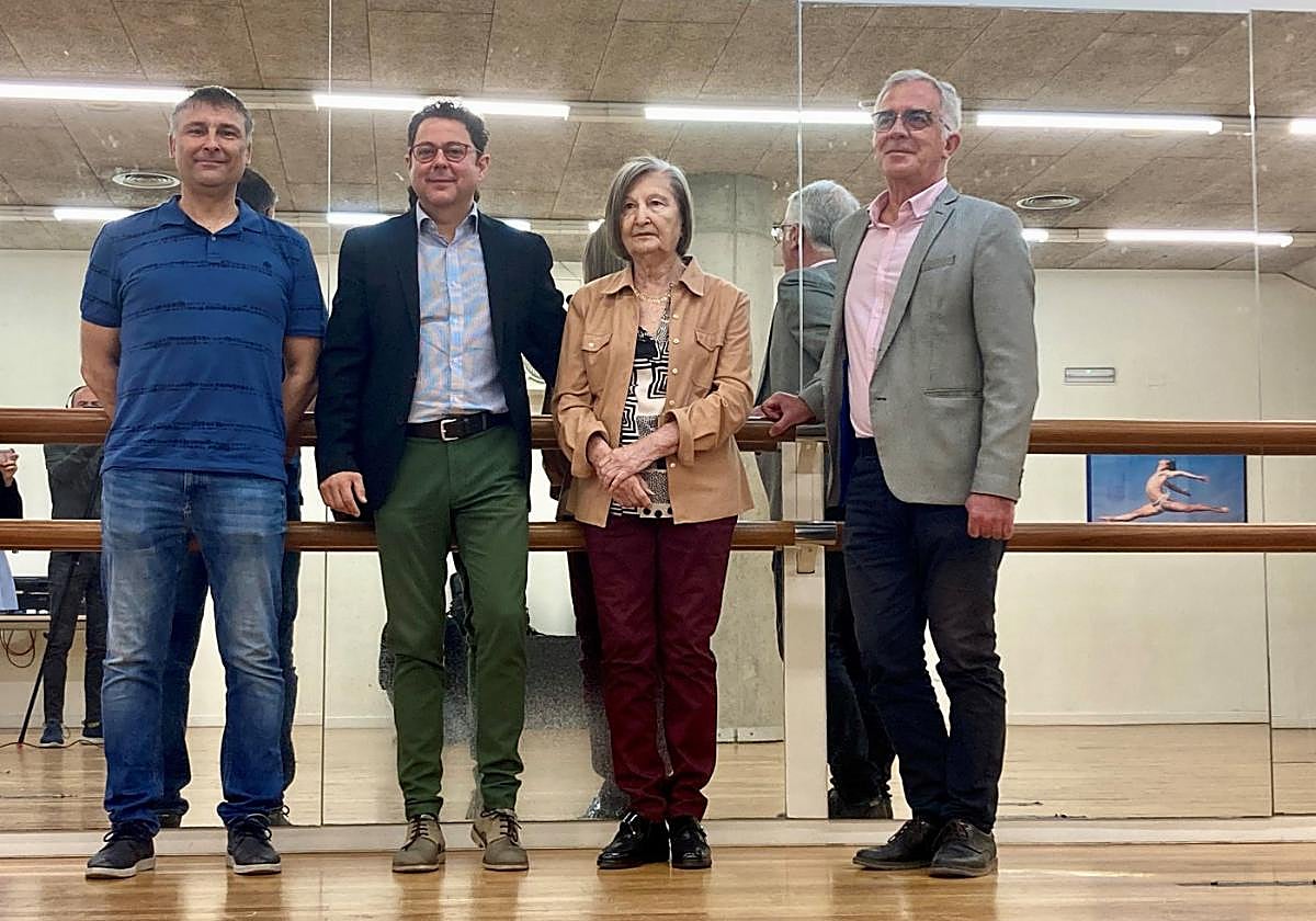 Margarita Muñoz Zielinski, presidenta de la Asociación Amigos de la Danza de Murcia y experta en danza de LA VERDAD, ayer durante la presentación.