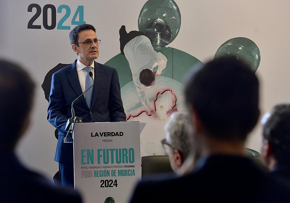 El director de CaixaBank en la Región, Juan Jesús Lozano.