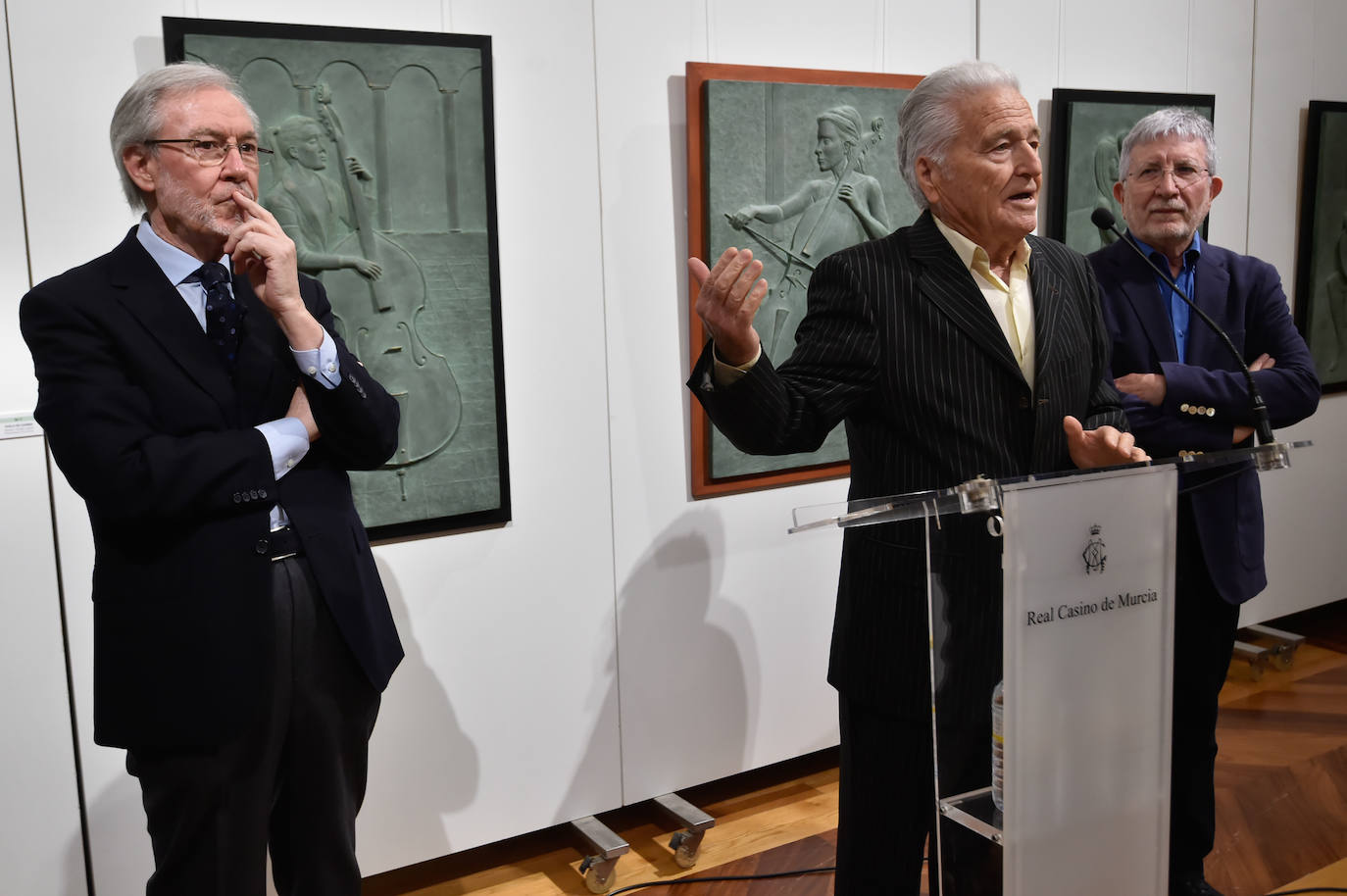 Inauguración de la exposición &#039;Armonía&#039; en la Sala Alta del Real Casino de Murcia