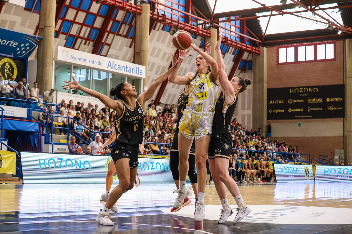 La victoria del Hozono Jairis ante La Seu, en imágenes