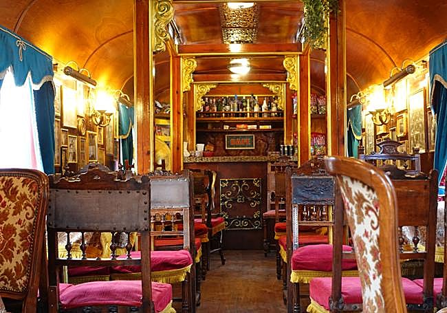 El interior de la cafetería, en una caravana de 1927.