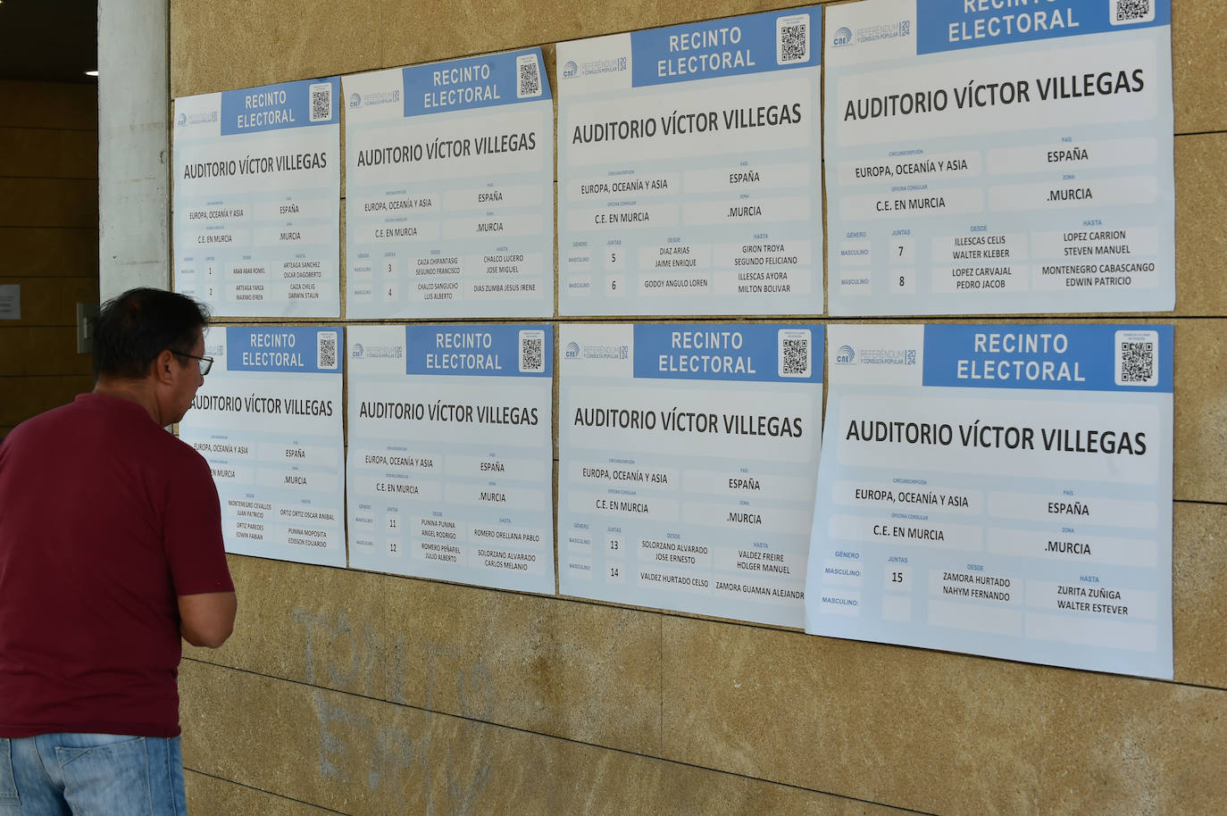 Las imágenes del voto de los ecuatorianos de la Región