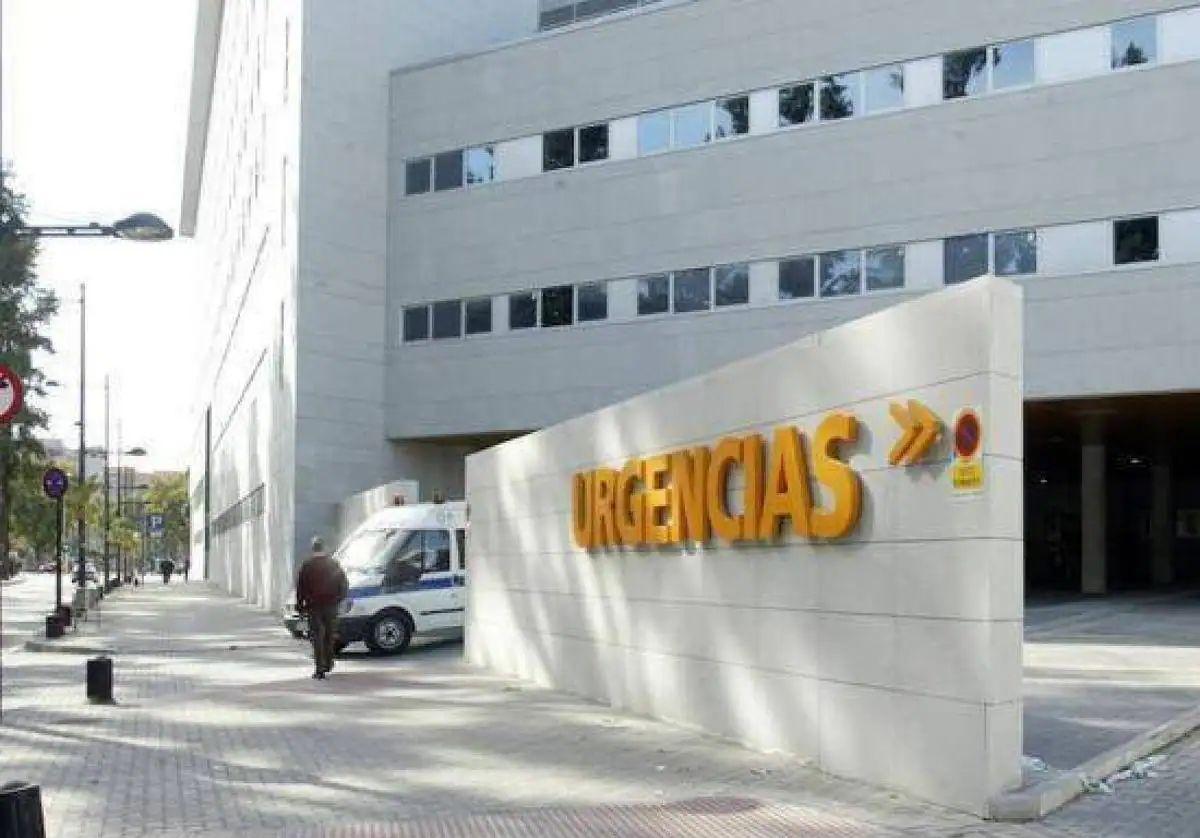 Puerta de Urgencias del hospital Reina Sofía de Murcia. en una foto de archivo.