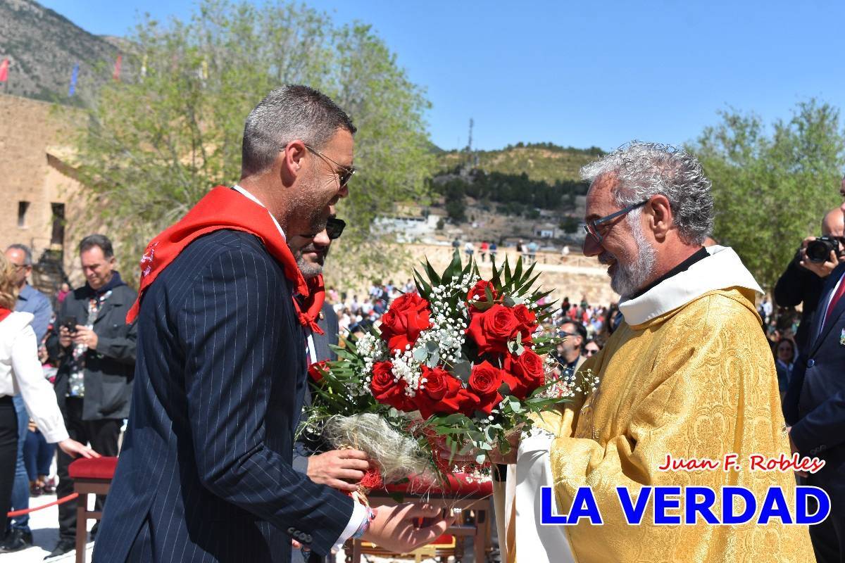 Flores de las peñas caballistas para la Vera Cruz en Caravaca