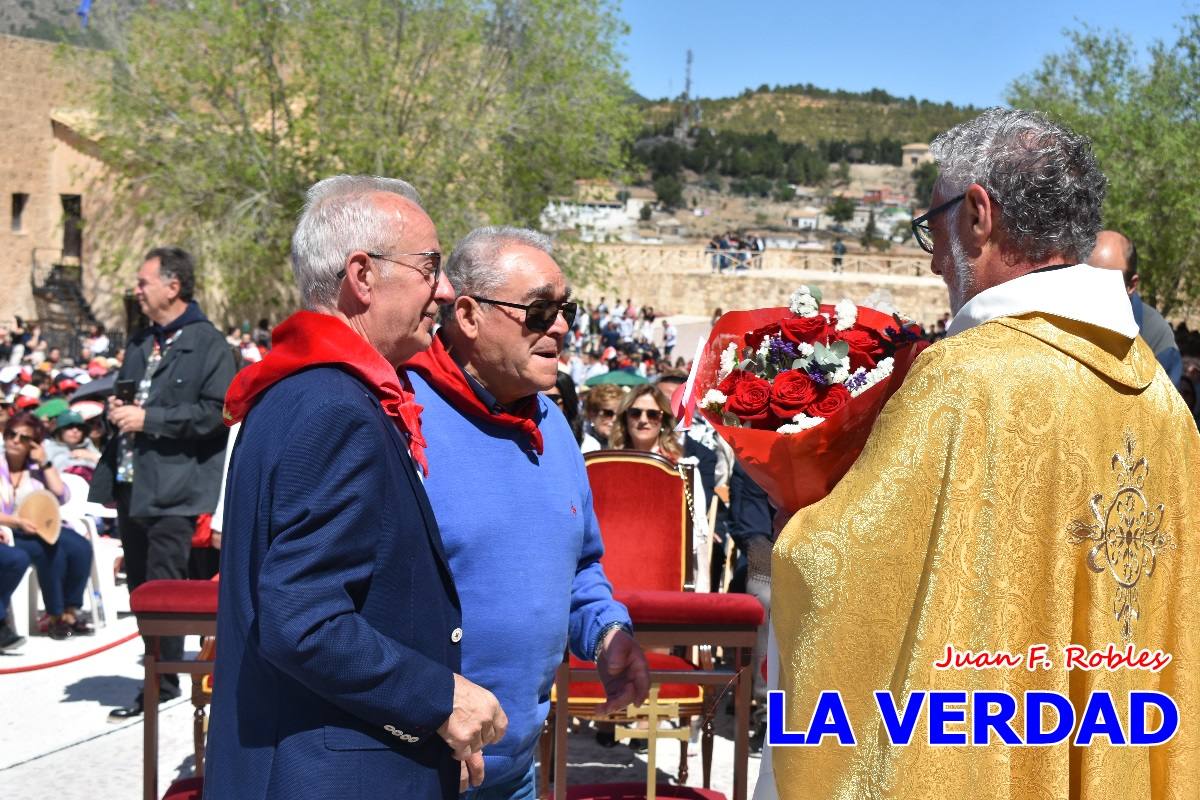 Flores de las peñas caballistas para la Vera Cruz en Caravaca