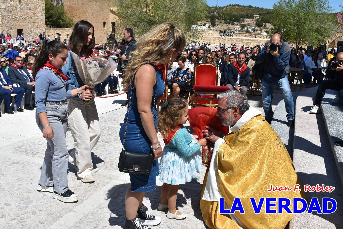 Flores de las peñas caballistas para la Vera Cruz en Caravaca