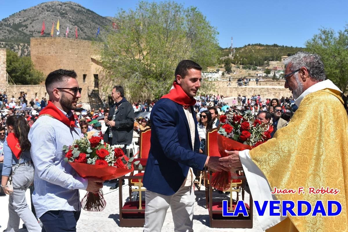 Flores de las peñas caballistas para la Vera Cruz en Caravaca