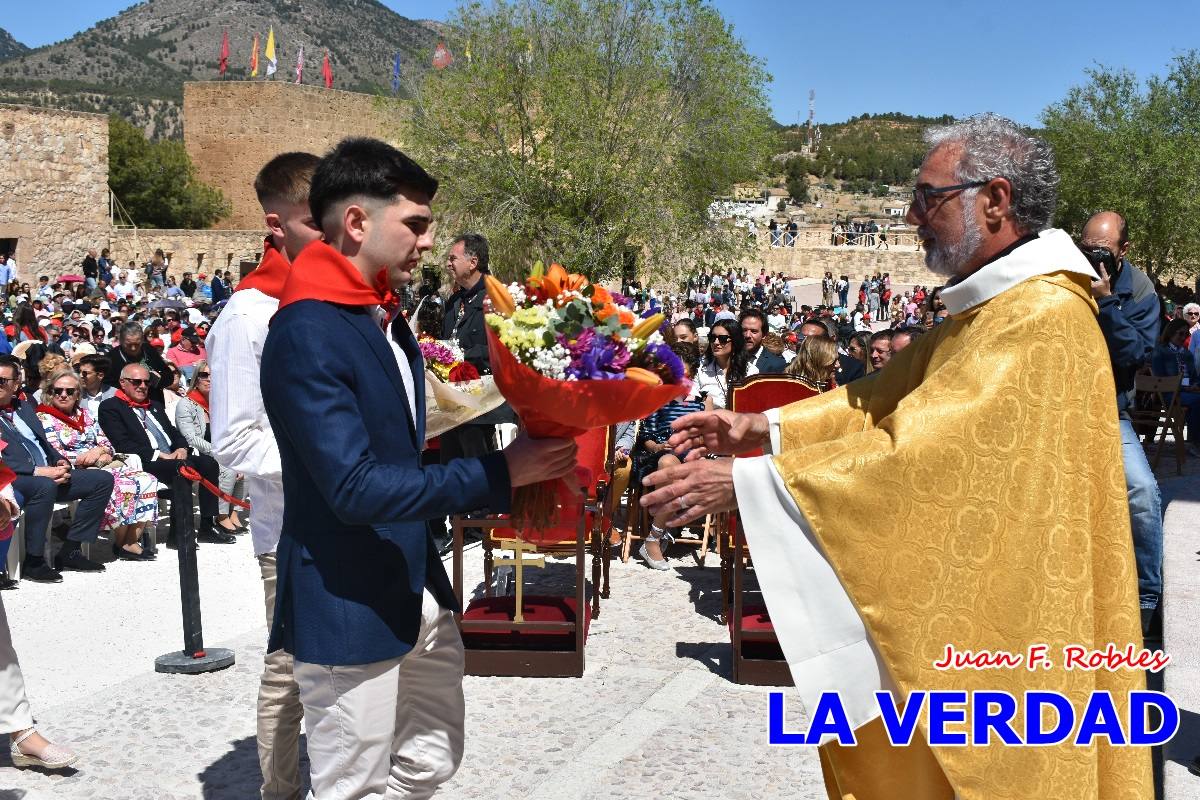 Flores de las peñas caballistas para la Vera Cruz en Caravaca