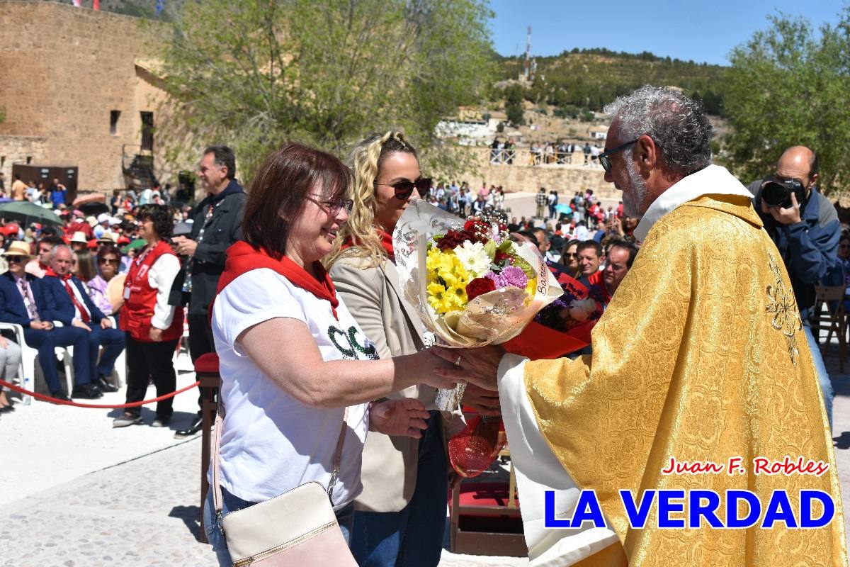 Flores de las peñas caballistas para la Vera Cruz en Caravaca