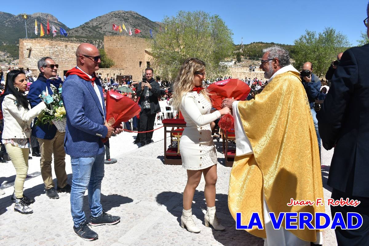 Flores de las peñas caballistas para la Vera Cruz en Caravaca