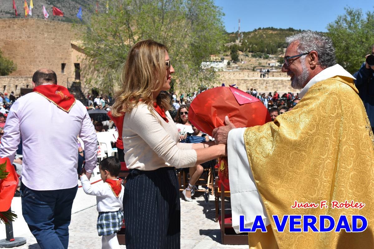Flores de las peñas caballistas para la Vera Cruz en Caravaca