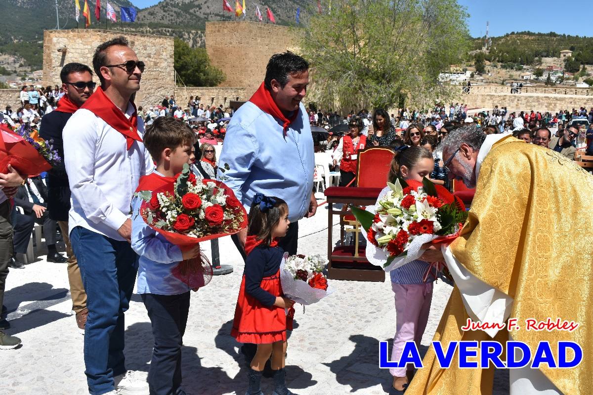 Flores de las peñas caballistas para la Vera Cruz en Caravaca