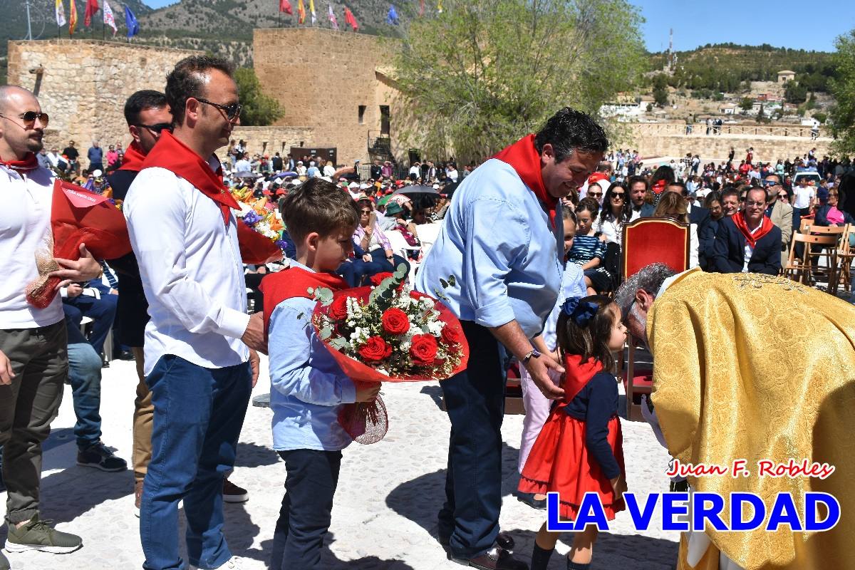 Flores de las peñas caballistas para la Vera Cruz en Caravaca