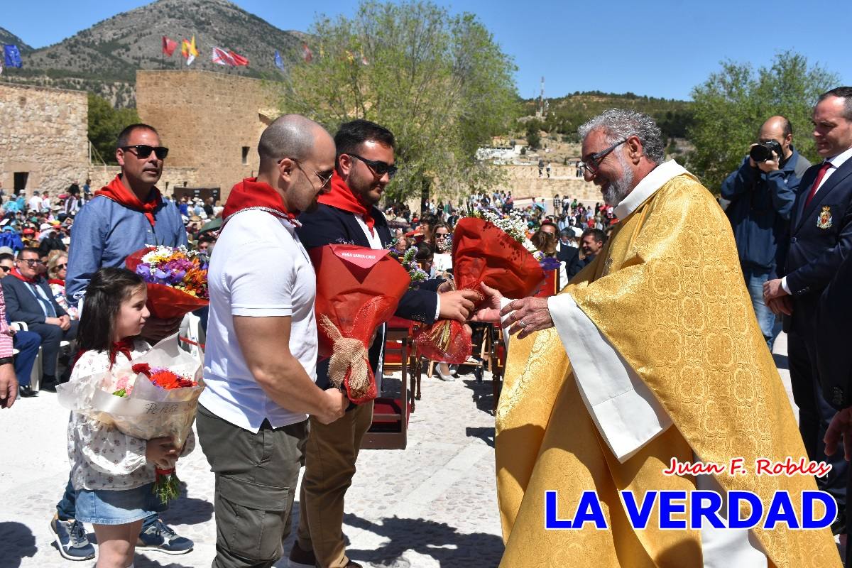 Flores de las peñas caballistas para la Vera Cruz en Caravaca