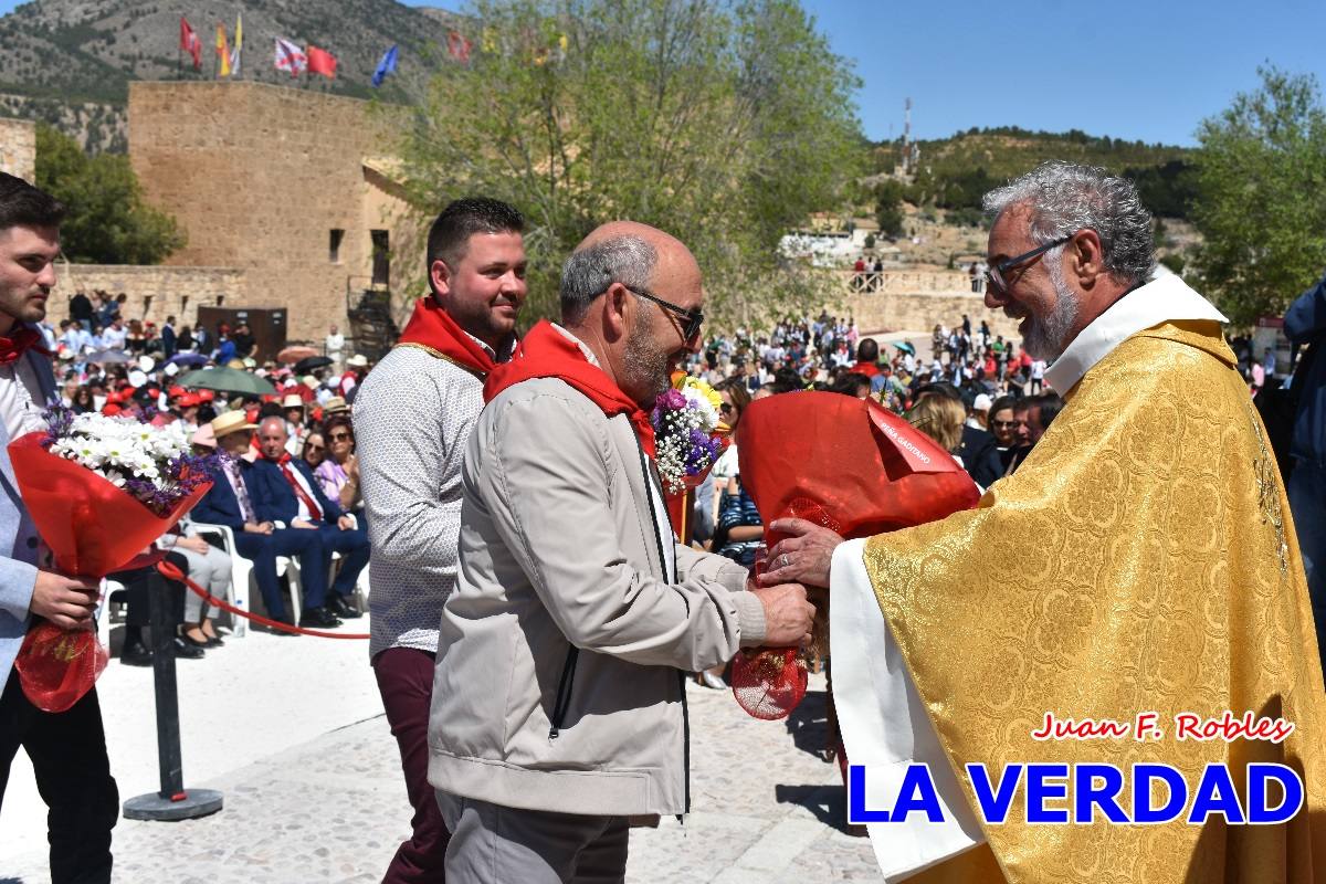 Flores de las peñas caballistas para la Vera Cruz en Caravaca