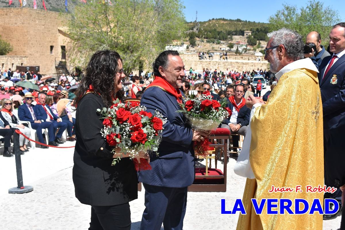 Flores de las peñas caballistas para la Vera Cruz en Caravaca