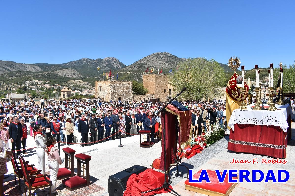 Flores de las peñas caballistas para la Vera Cruz en Caravaca