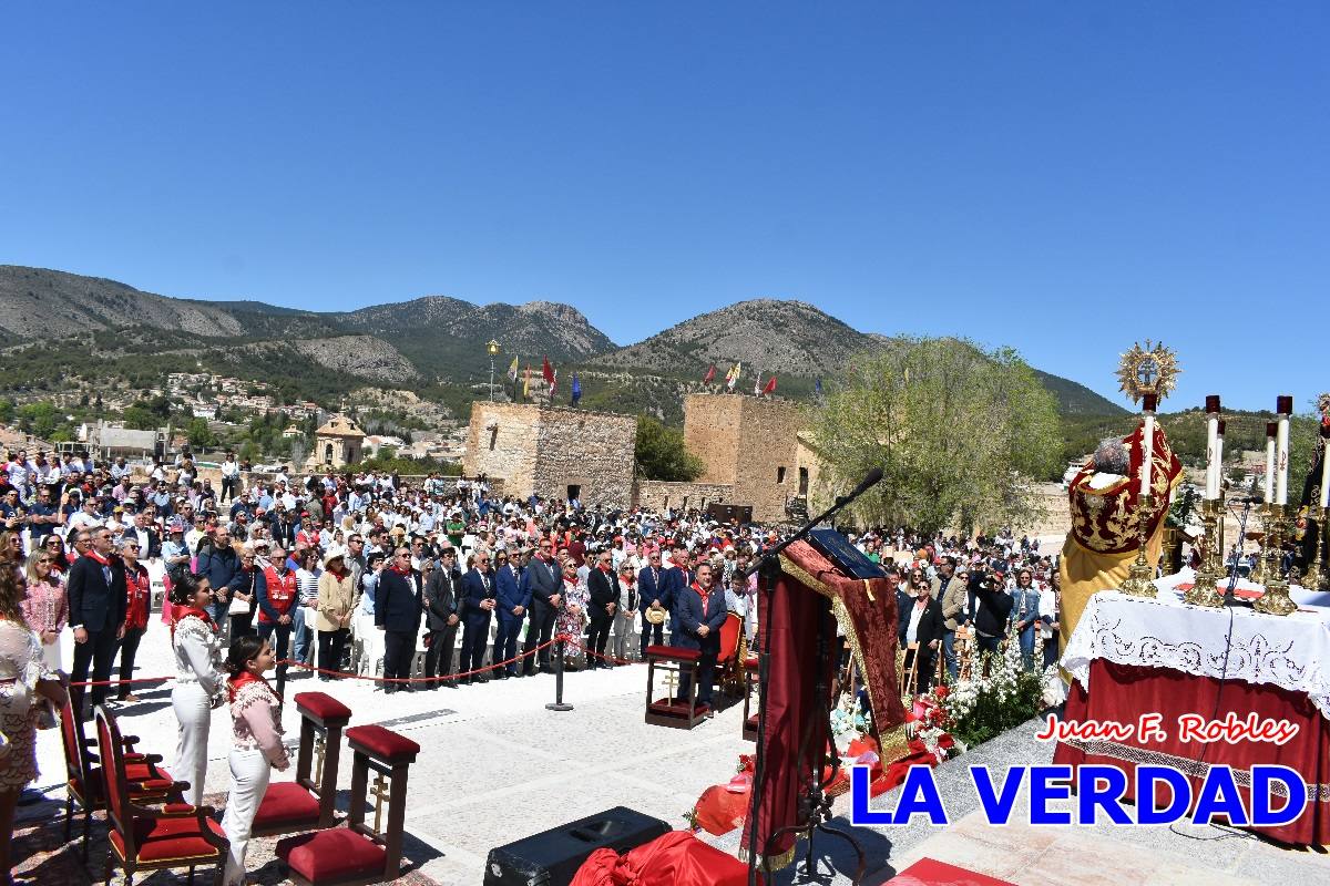 Flores de las peñas caballistas para la Vera Cruz en Caravaca
