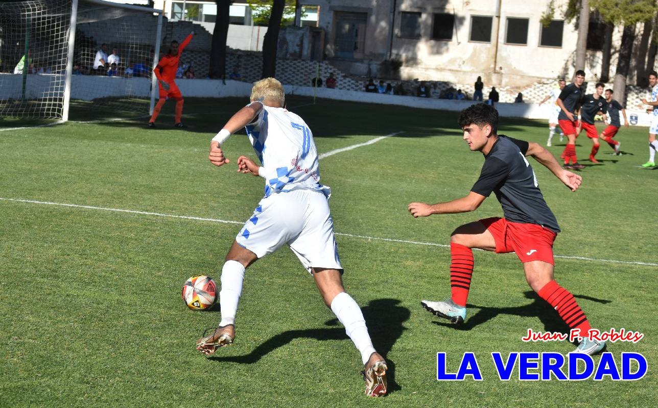 El Caravaca saca músculo frente al Racing Murcia